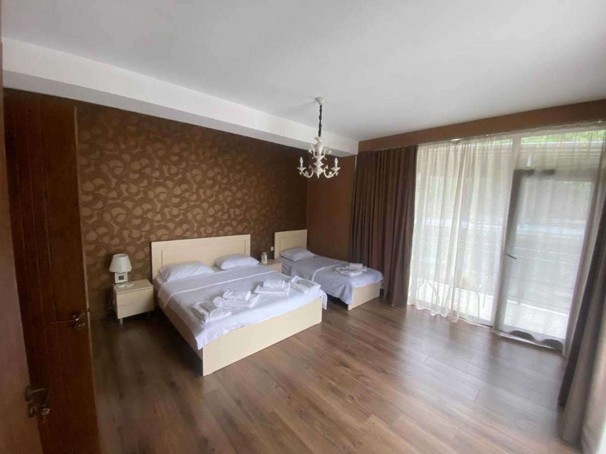 Отель Borjomi Central Экстерьер фото