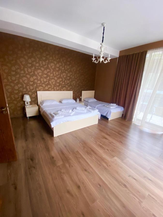Отель Borjomi Central Экстерьер фото