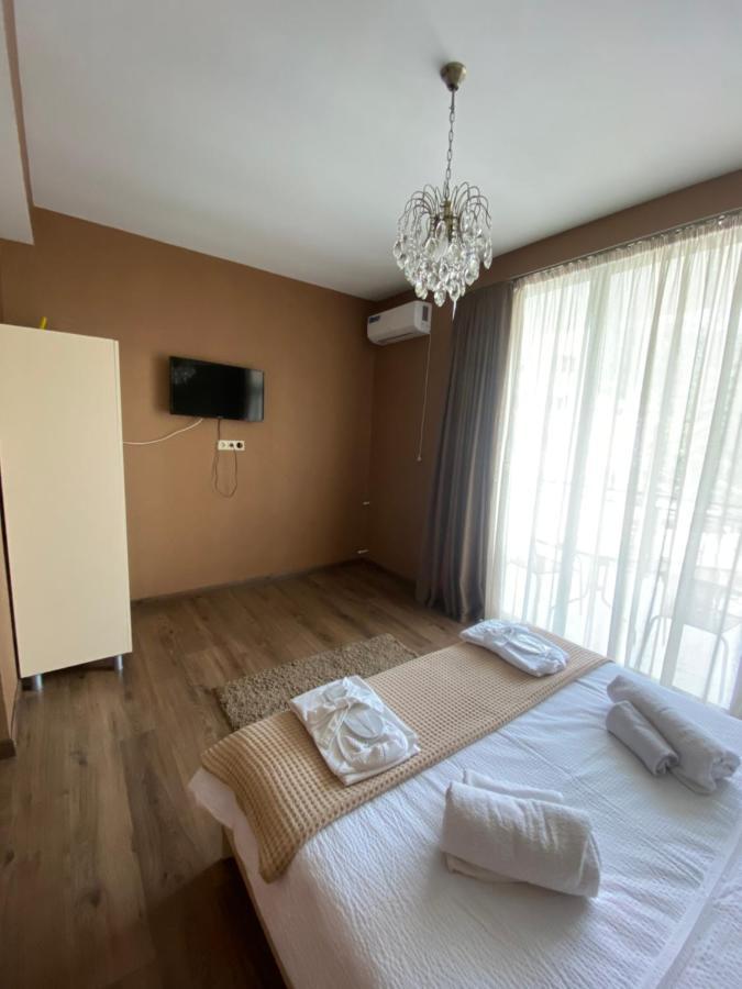 Отель Borjomi Central Экстерьер фото